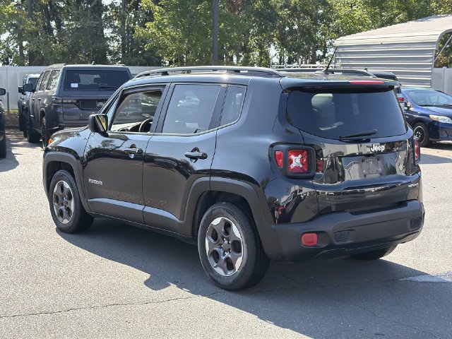 Used 2017 Jeep Renegade Sport w/ Power & Air Group FWD image 3