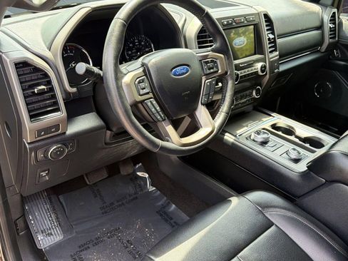 Used 2020 Ford Expedition XLT w/ Equipment Group 202A AWD/4WD image 4