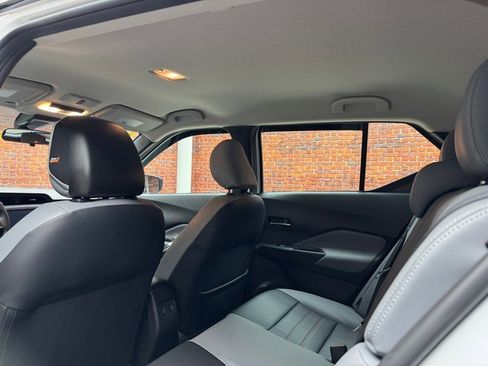 Used 2023 Nissan Kicks SR w/ SR Premium Package image 25