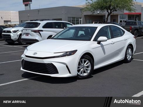 Used 2025 Toyota Camry LE FWD image 1