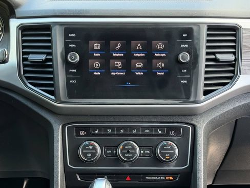 Used 2021 Volkswagen Atlas Cross Sport SE AWD/4WD image 17