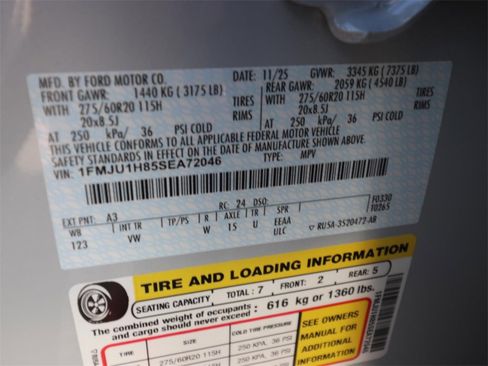 New 2025 Ford Expedition Active image 24