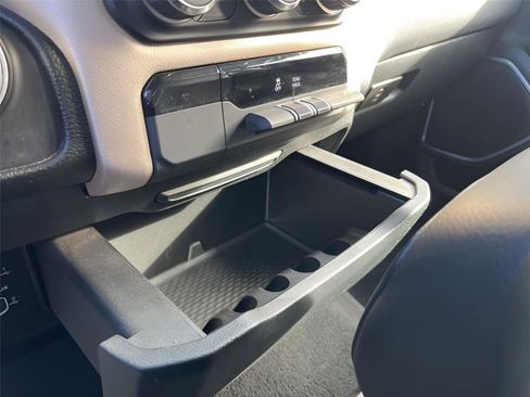 Used 2022 RAM 1500 Laramie image 19