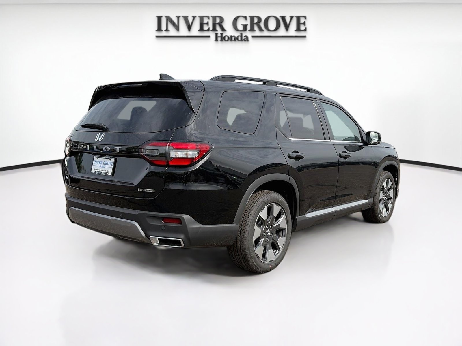 New 2026 Honda Pilot Touring image 2
