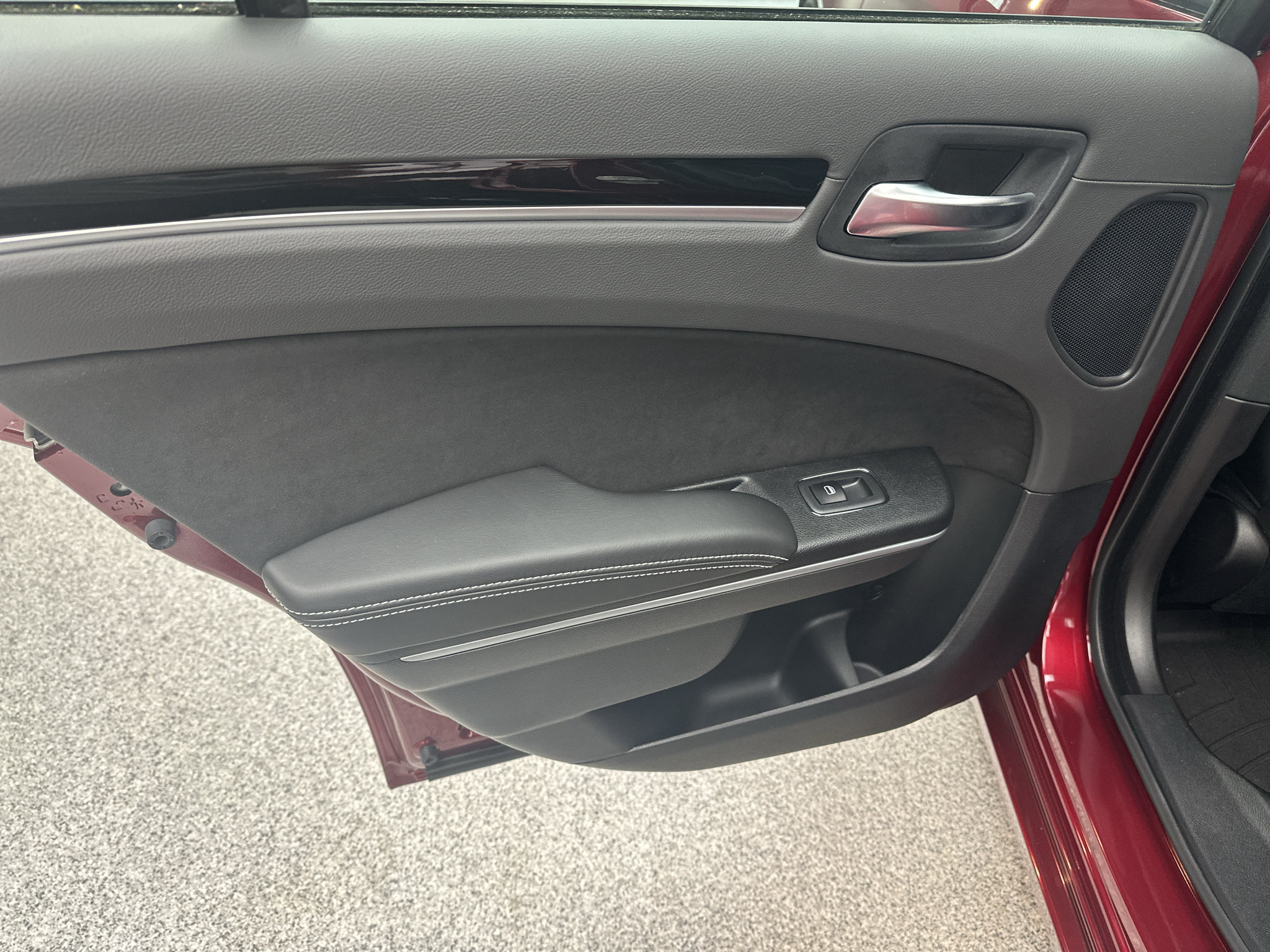 Used 2023 Chrysler 300 C RWD image 16