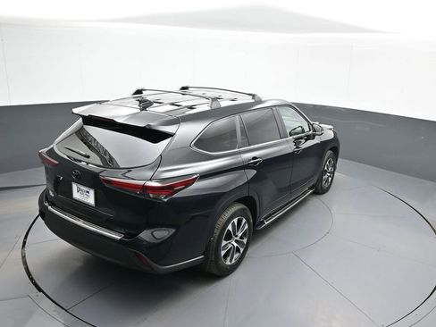 Used 2026 Toyota Highlander XLE image 40
