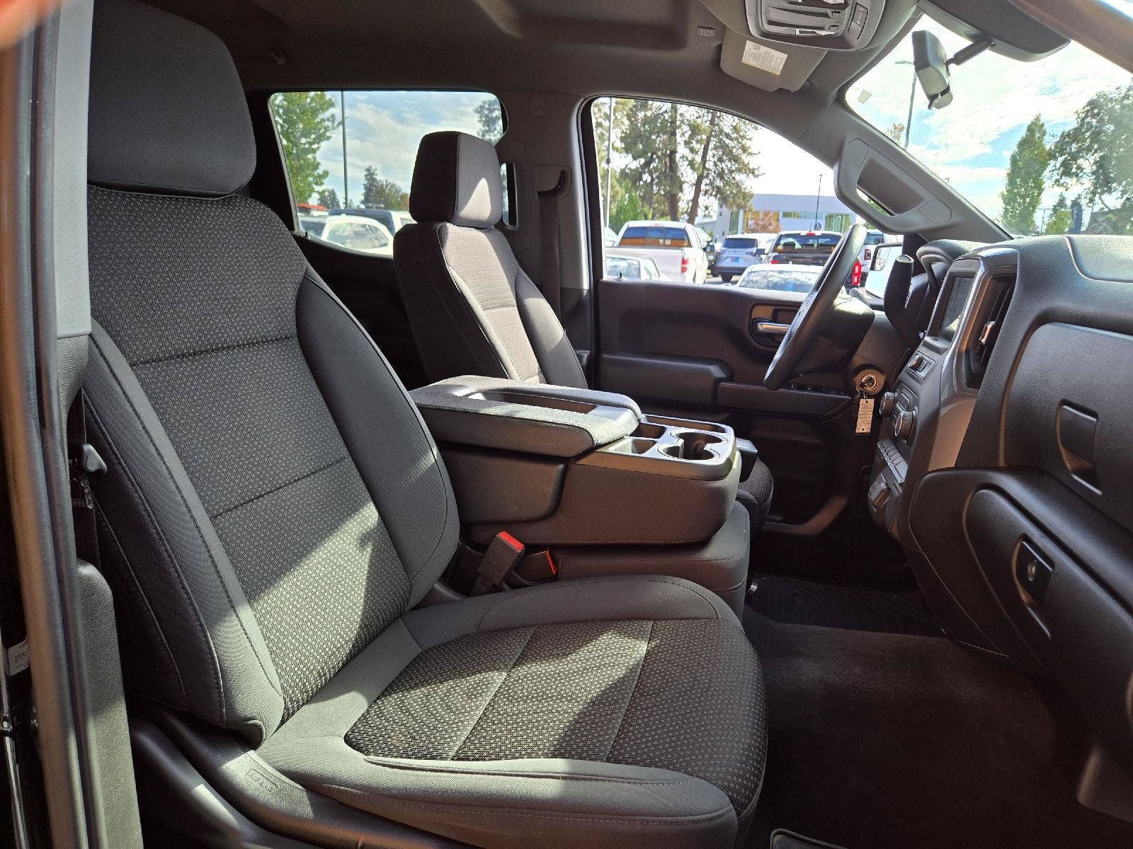 Used 2021 Chevrolet Silverado 1500 Custom Trail Boss w/ LPO, Dark Essentials Package AWD/4WD image 13