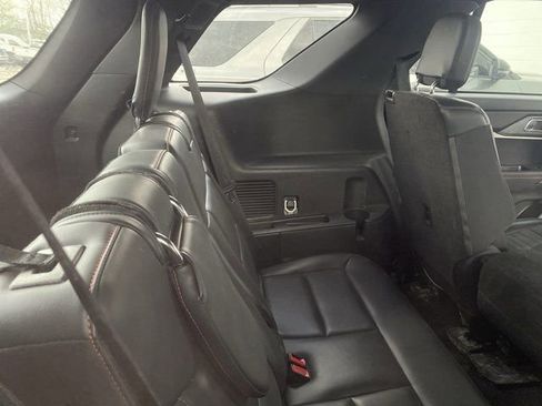 Used 2025 Ford Explorer ST-Line w/ ST-Line Street Pack AWD/4WD image 9