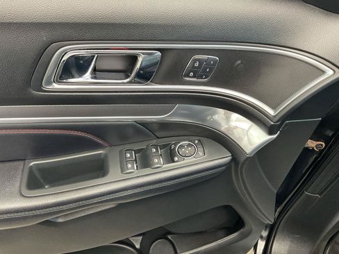 Used 2017 Ford Explorer Sport w/ Equipment Group 401A AWD/4WD image 22