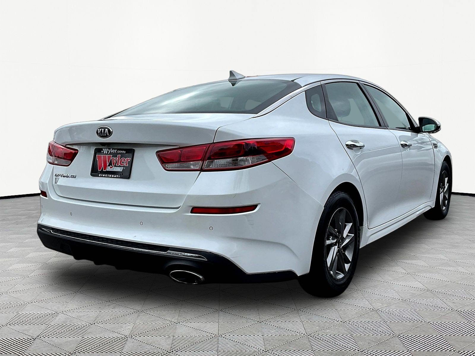 Used 2019 Kia Optima LX FWD image 6