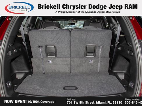 Used 2025 Jeep Grand Cherokee L Laredo image 9