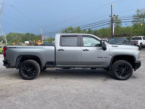 Used 2025 Chevrolet Silverado 2500 Custom w/ Custom Value Package AWD/4WD image 8
