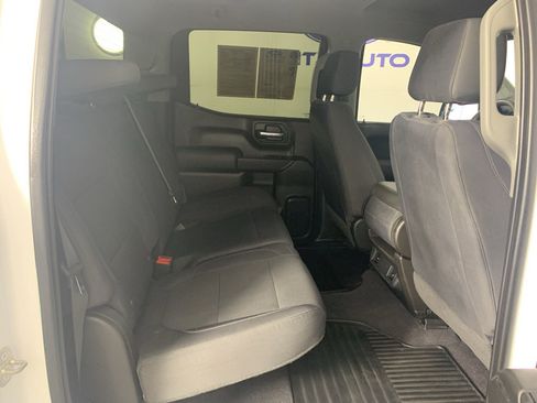 Used 2019 Chevrolet Silverado 1500 Custom Trail Boss w/ Custom Convenience Package AWD/4WD image 32