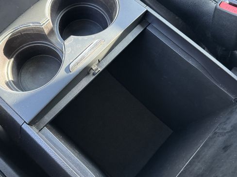 Used 2015 Toyota Sienna SE image 28