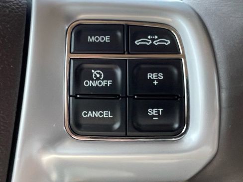 Used 2014 Chrysler 300 C w/ Beats Audio Group RWD image 19
