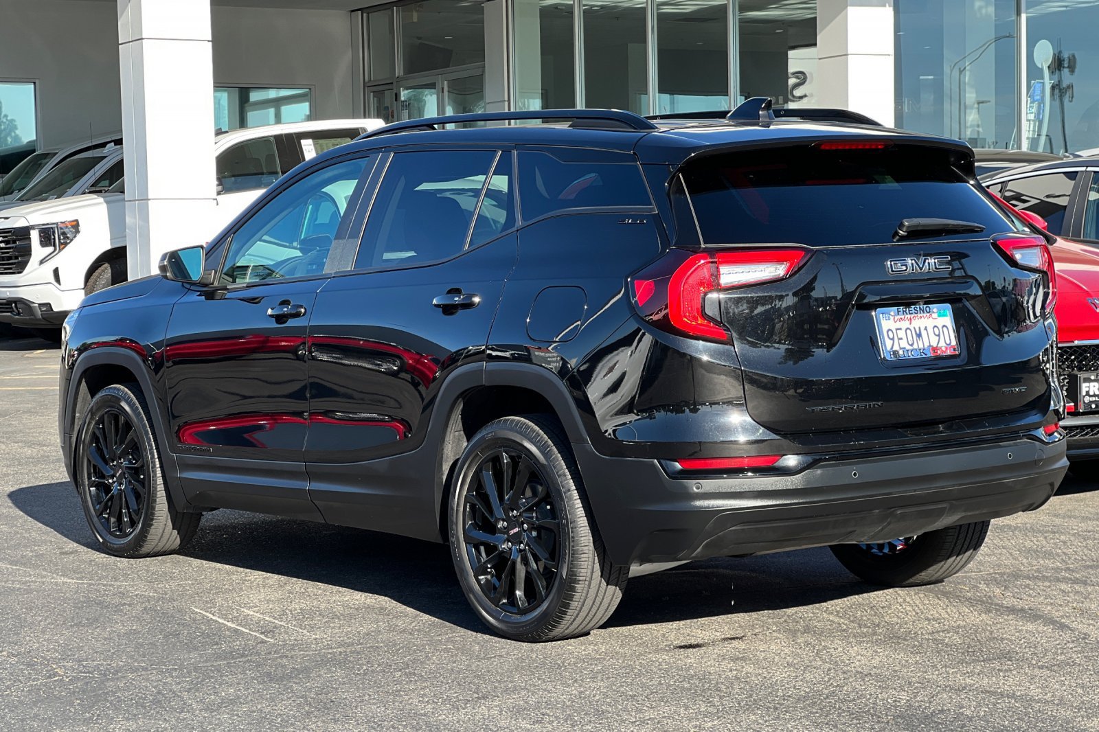Used 2023 GMC Terrain SLE w/ Driver Convenience Package AWD/4WD image 7