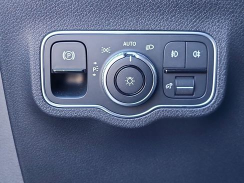 Certified 2025 Mercedes-Benz GLB 250 GLB 250 image 22