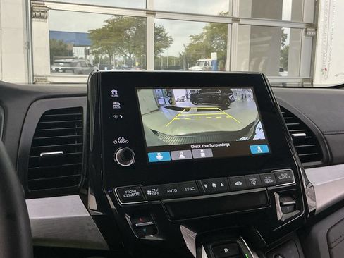 Used 2023 Honda Odyssey EX-L image 20