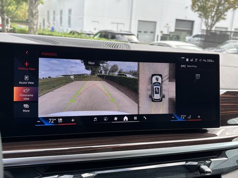 Used 2026 BMW X5 xDrive40i w/ M Sport Package image 26