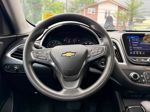 Used 2023 Chevrolet Malibu LT FWD image 18