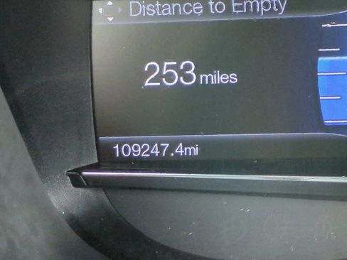 Used 2016 Ford Explorer XLT w/ Equipment Group 202A AWD/4WD image 26