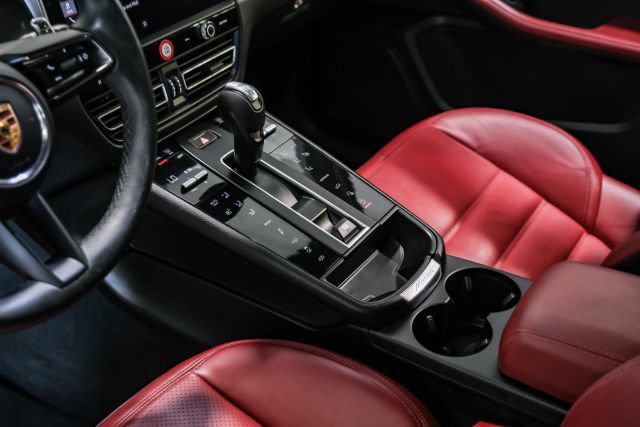 Used 2022 Porsche Macan GTS AWD/4WD image 25
