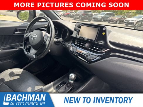Used 2018 Toyota C-HR XLE image 6