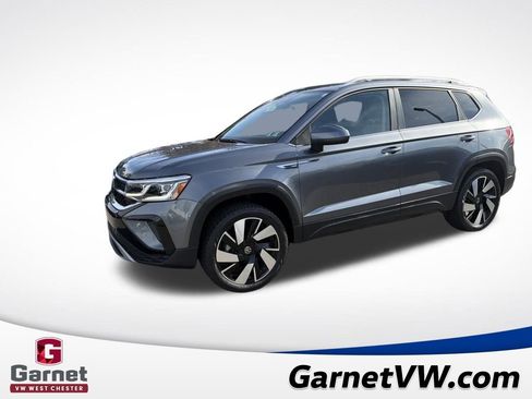 Certified 2024 Volkswagen Taos SEL image 1