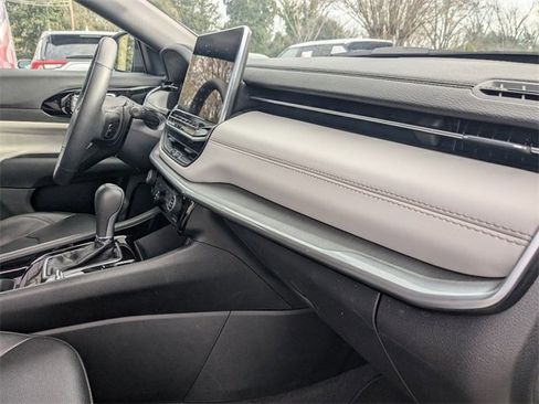 Used 2024 Jeep Compass Limited image 34