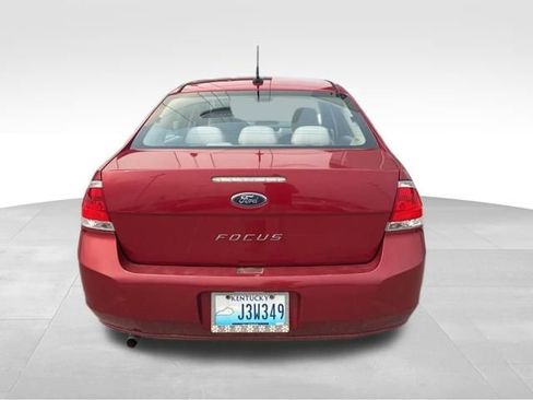 Used 2011 Ford Focus S image 6