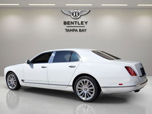 Used 2016 Bentley Mulsanne image 3