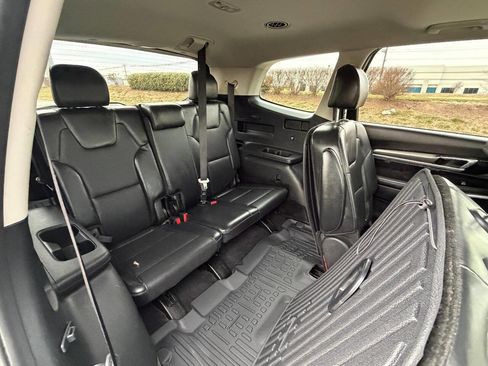 Used 2020 Kia Telluride S image 16