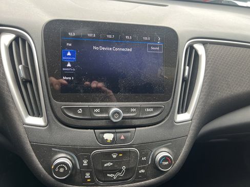 Used 2021 Chevrolet Malibu RS image 10