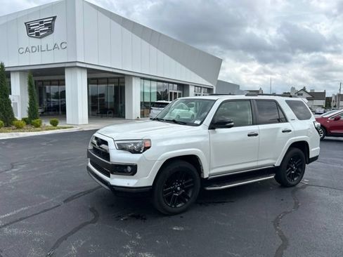 Used 2019 Toyota 4Runner Limited AWD/4WD image 2
