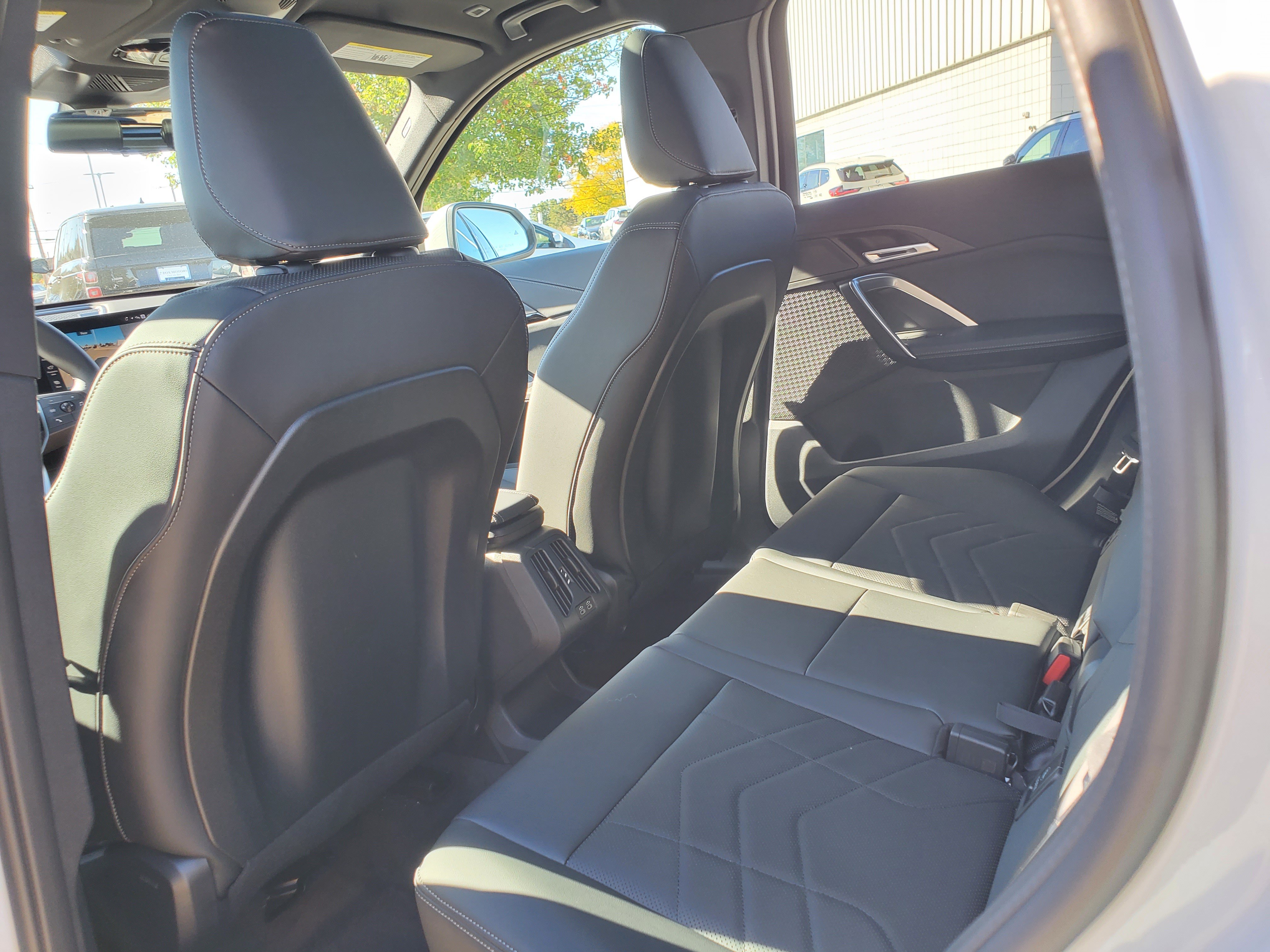 New 2027 BMW X1 xDrive28i AWD/4WD image 32