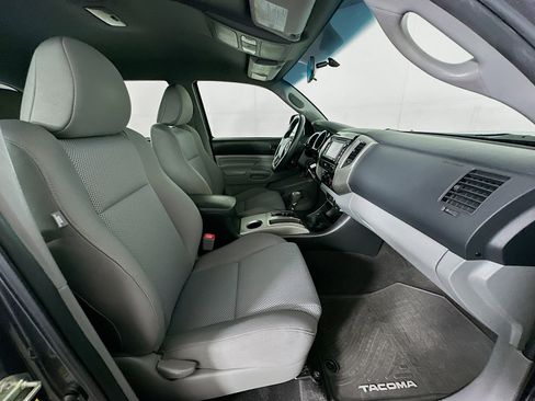 Used 2014 Toyota Tacoma PreRunner w/ TRD Sport Package RWD image 29