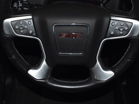 Used 2019 GMC Yukon XL SLT image 16