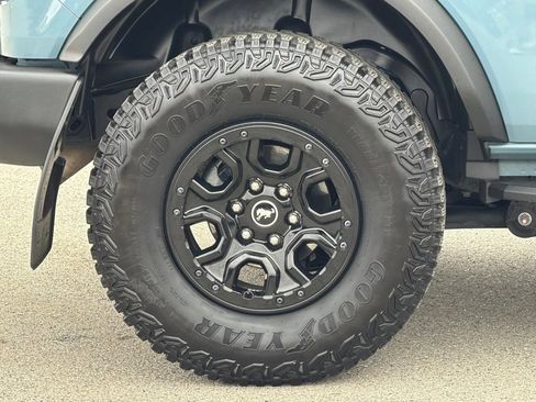 Used 2023 Ford Bronco Wildtrak AWD/4WD image 32