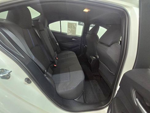 Used 2021 Toyota Corolla SE FWD image 18