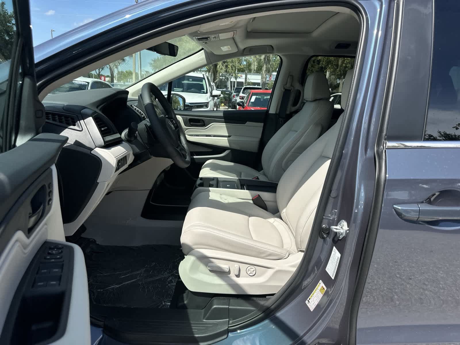 New 2027 Honda Odyssey EX-L image 2