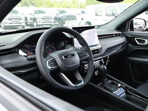 New 2026 Jeep Compass Latitude AWD/4WD image 23