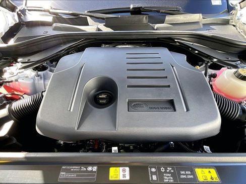 New 2026 Land Rover Range Rover SE image 11