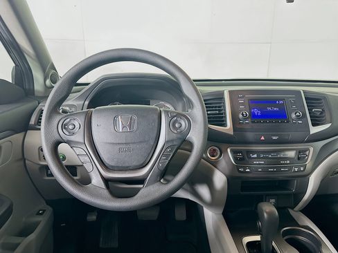 Used 2017 Honda Pilot LX image 17