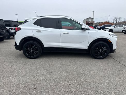 Used 2024 Buick Encore GX Sport Touring image 4