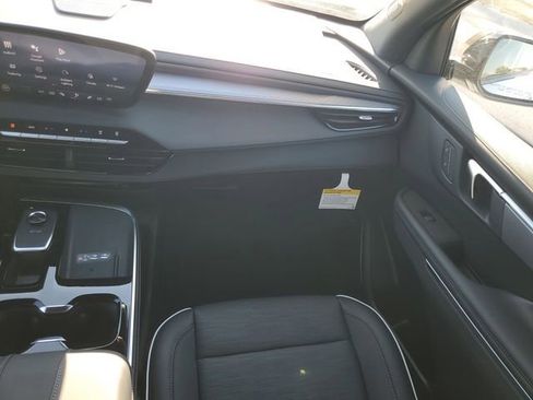 New 2026 Buick Enclave Sport Touring w/ Power Package image 28