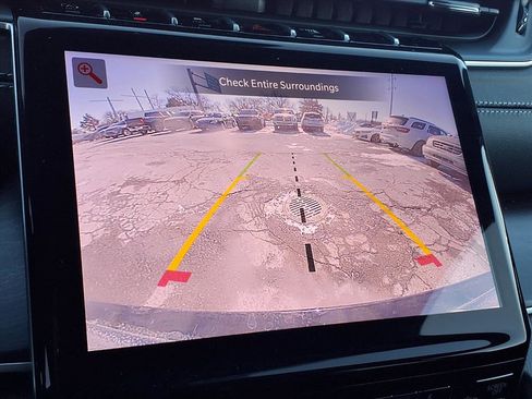 Used 2025 Jeep Grand Cherokee Limited image 9