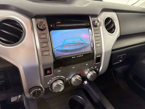 Used 2017 Toyota Tundra SR5 AWD/4WD image 16