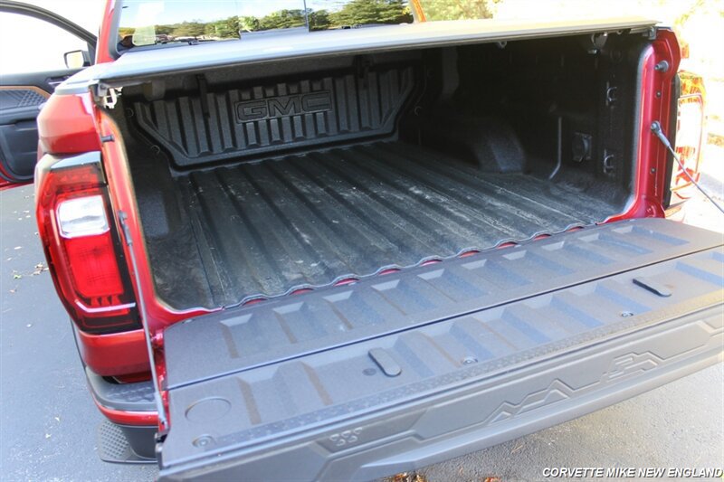 Used 2026 GMC Canyon Denali AWD/4WD image 29