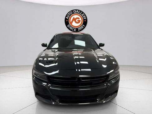 Used 2022 Dodge Charger SXT w/ Leather Interior Group RWD image 9