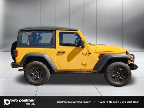 Used 2018 Jeep Wrangler Sport AWD/4WD image 24